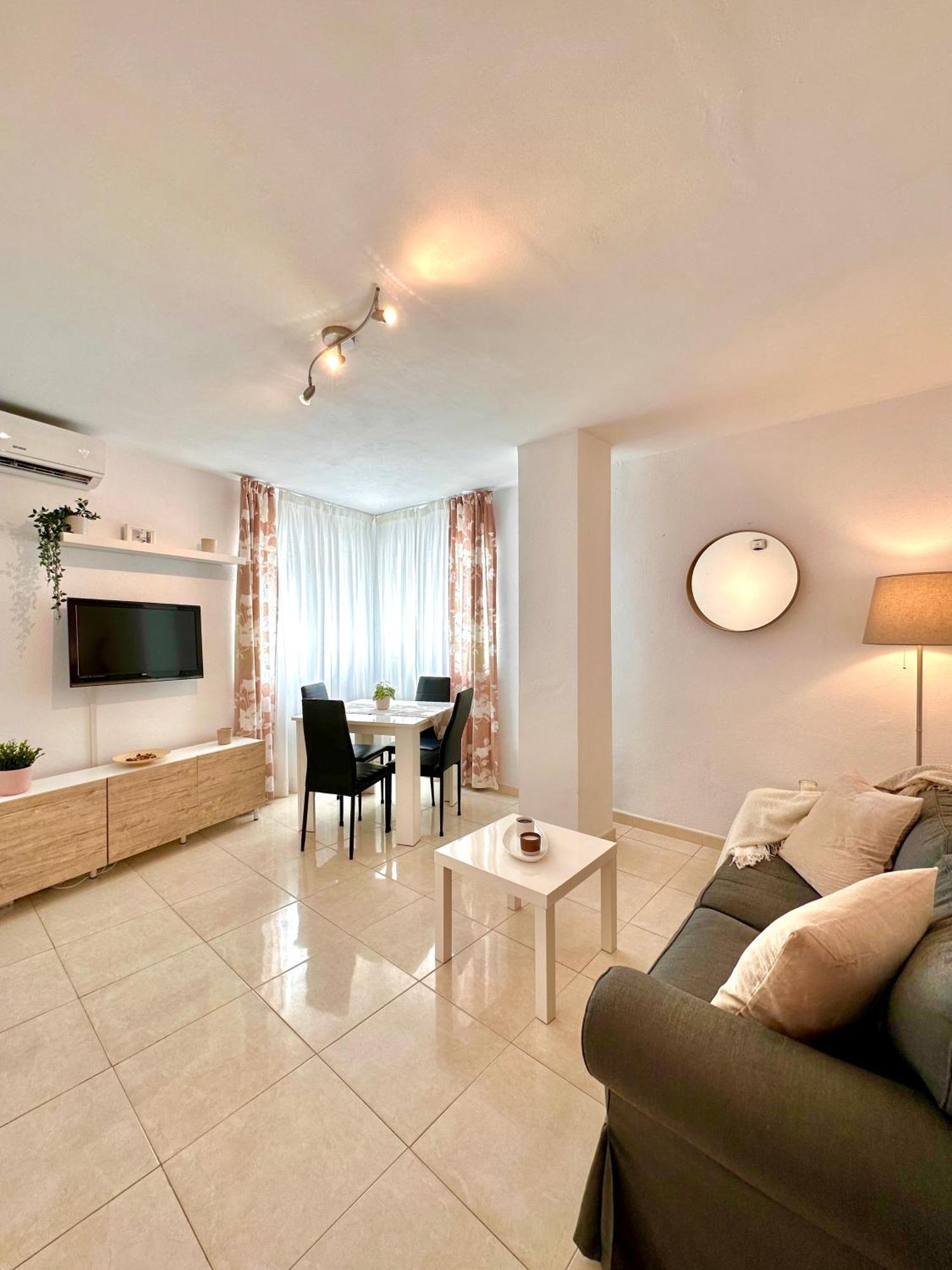 Apartamentos J&K 토레몰리노스 외부 사진